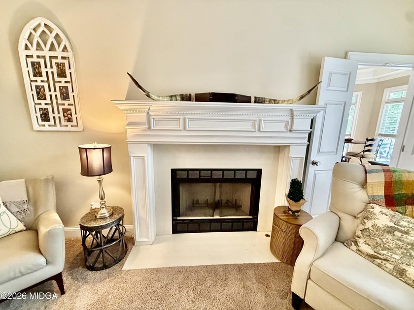 Gorgeous custom built 1 level hard coat stucco home located on - photo 31