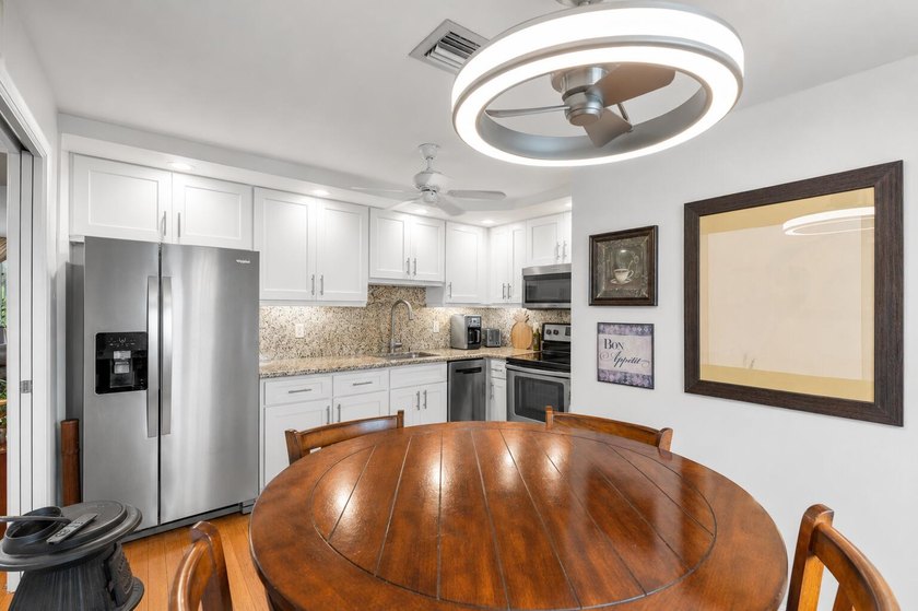 Spacious 2 BD, 2 BA condo overlooking the golf course in - photo 7