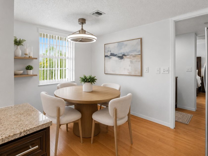 Spacious 2 BD, 2 BA condo overlooking the golf course in - photo 9
