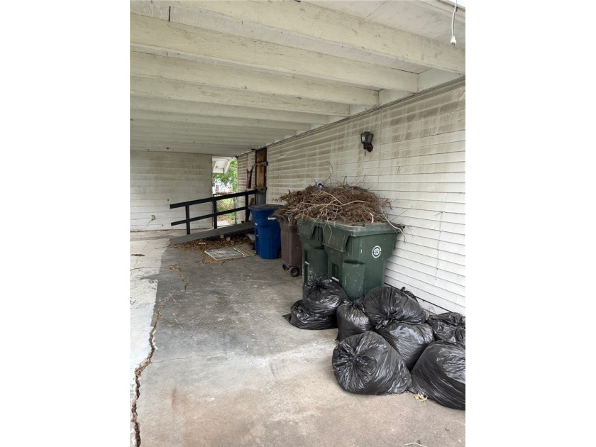 Calling All Investors !! Great potential for investors, flippers - photo 11