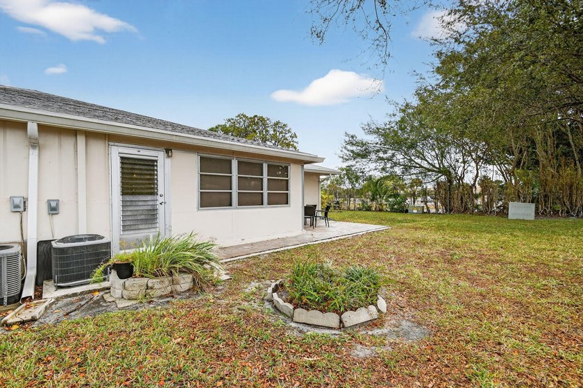 Charming Updated Home with Outdoor Patio Retreat. Step into - photo 27