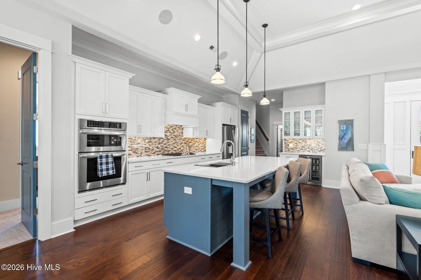 Tucked away within the highly desirable Woodlands Park community - photo 11