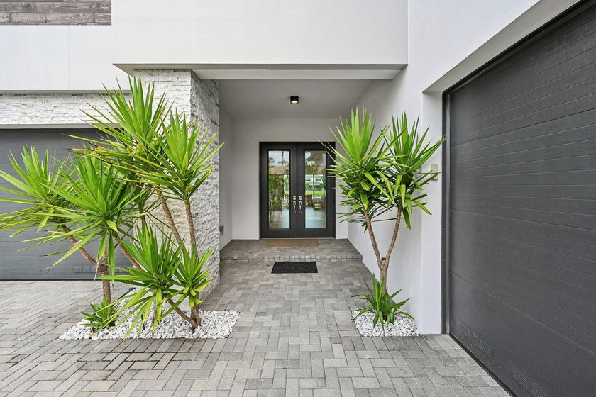 Welcome to this spectacular residence in the Lotus community of - photo 2