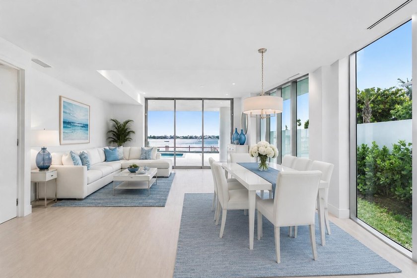 The ONLY DIRECT WATERFRONT Intracoastal Townhouse available in - photo 2
