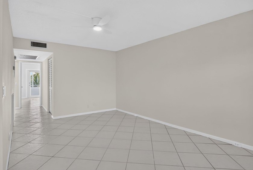Light and Bright 2-bedroom, 2-bathroom condo on the 3rd floor - photo 9
