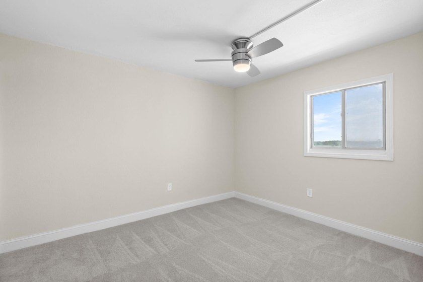 This one bedroom, 2 bath ocean front unit is located in the - photo 17