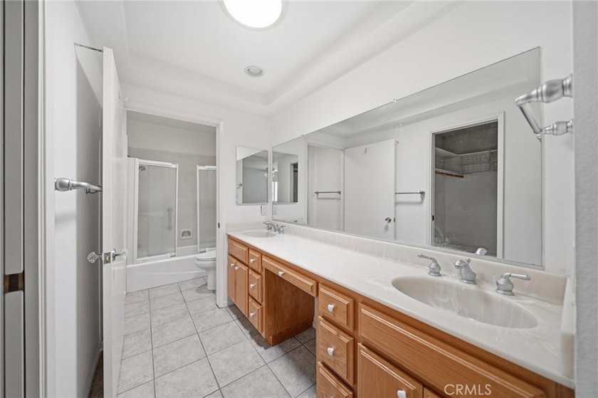 Well-maintained 3-bedroom, 2-bath home in the prestigious - photo 23