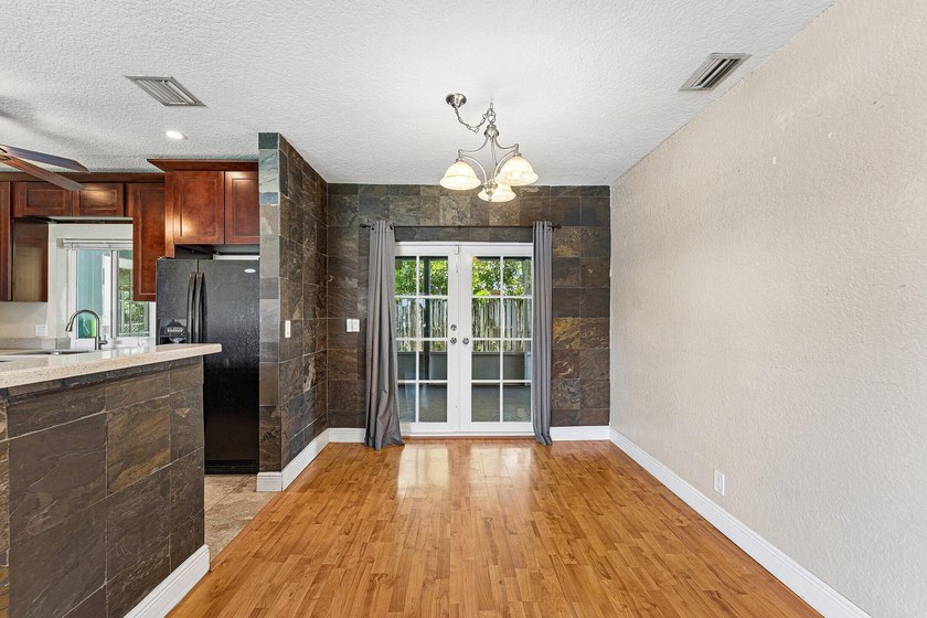 Welcome to this beautifully maintained 2-bedroom, 2-bath home - photo 8