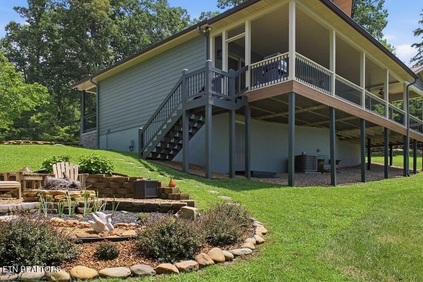 This immaculate custom built 1,944 square foot home has one of - photo 10