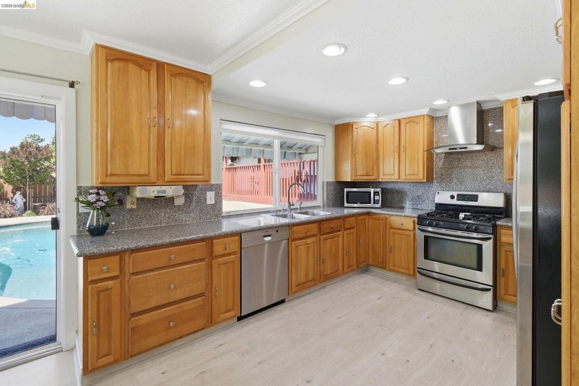 Rare Spacious Multi-Generational Dream Home with Pool,RV Parking - photo 21