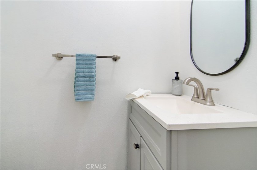 Fantastic purchase opportunity on this beautiful 2-bedroom plus - photo 26