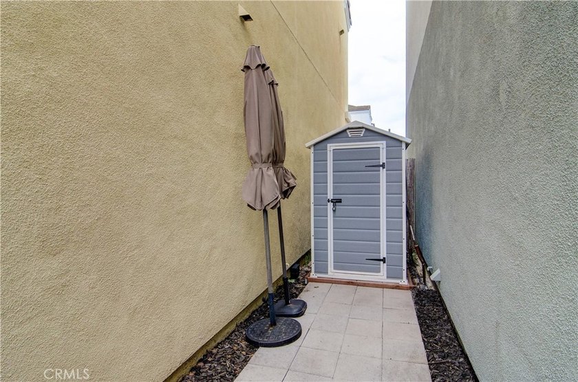 Fantastic purchase opportunity on this beautiful 2-bedroom plus - photo 31