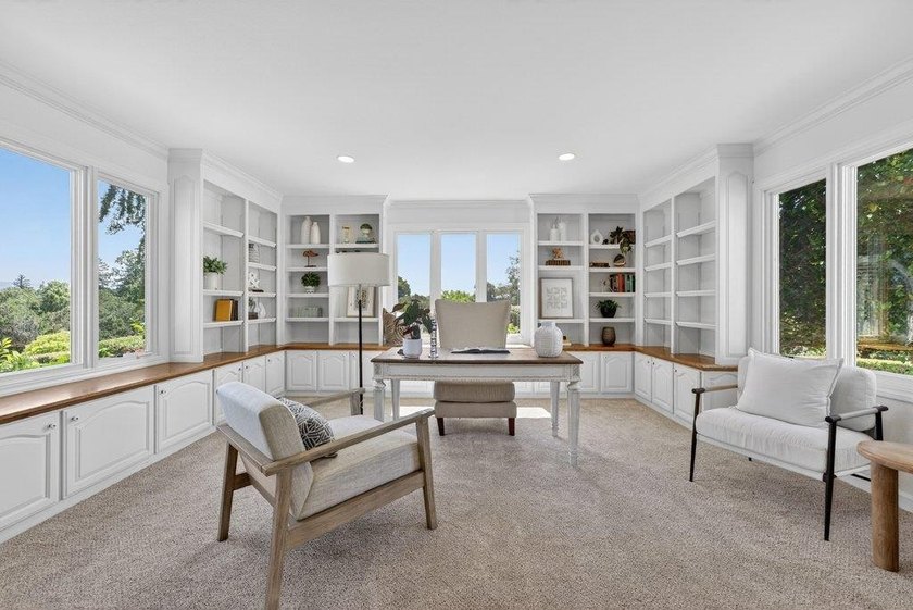 Exquisite gated Pasatiempo residence overlooking the renowned - photo 6