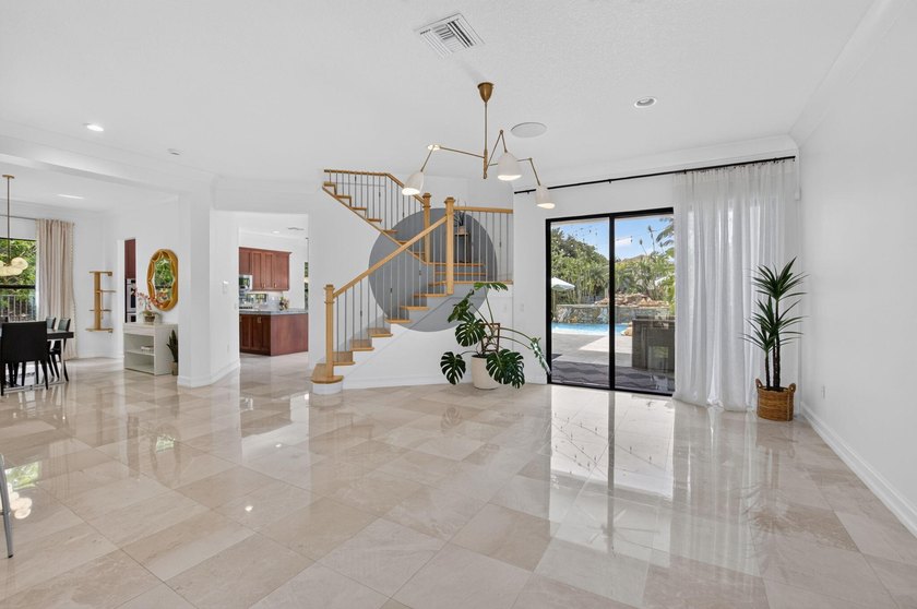 Welcome to this stunning waterfront cul-de-sac single-family - photo 9