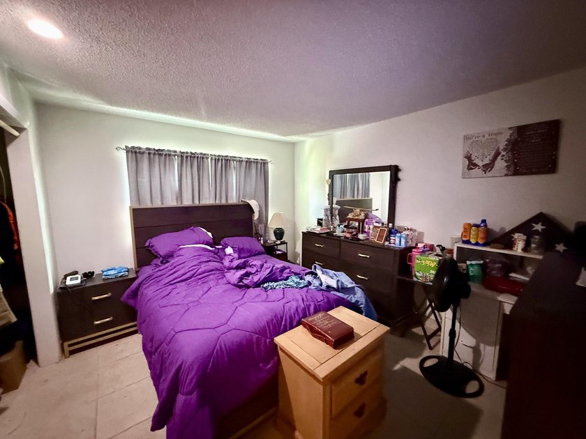 Concrete block duplex. 2 bedrooms 1 bath each side. Unit B - photo 3