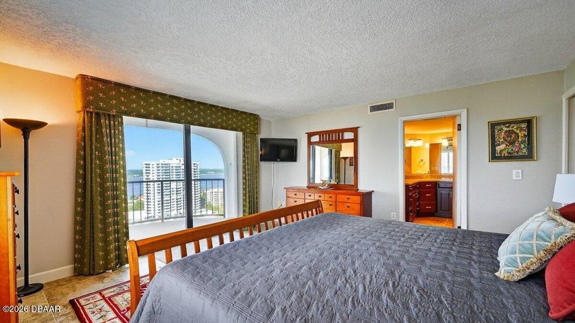 ***FANTASTIC DIRECT OCEANFRONT PENTHOUSE UNIT*** THIS CONDO UNIT - photo 37