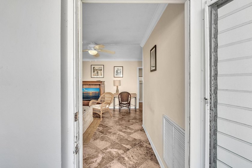 Welcome to this charming one-bedroom, one-bathroom condominium - photo 6