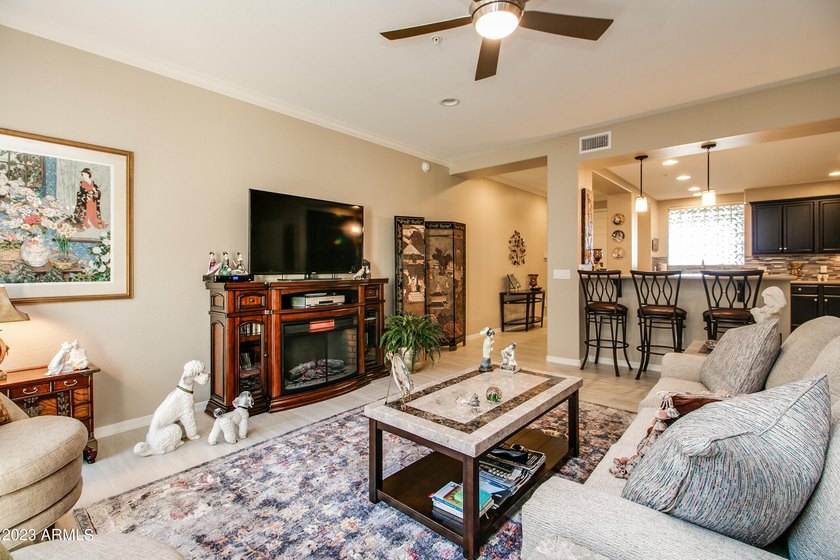 Welcome to your dream home! This remarkable 3-bedroom, 2-bath - photo 9