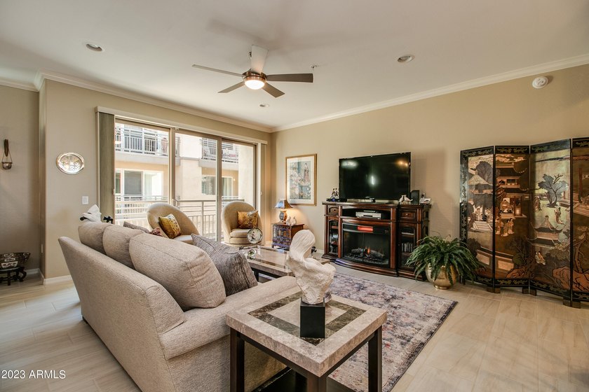 Welcome to your dream home! This remarkable 3-bedroom, 2-bath - photo 10