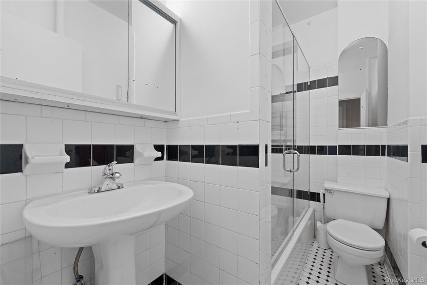 Spacious 2-bedroom, 1-bath HDFC co-op at 941 Jerome Ave #7C - photo 12