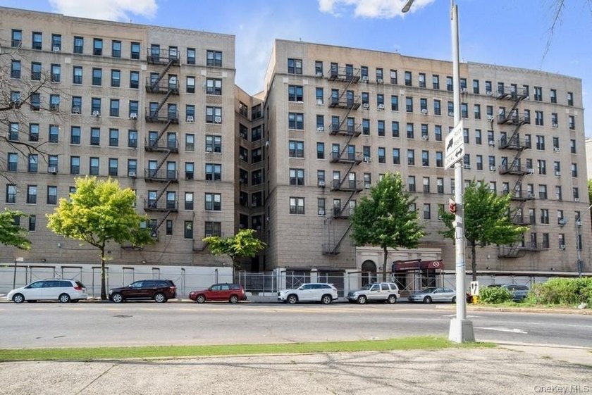 Spacious 2-bedroom, 1-bath HDFC co-op at 941 Jerome Ave #7C - photo 14