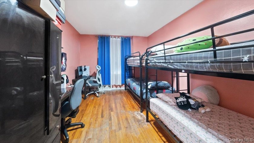 Welcome to Fordham Terrace! This 2 bedroom is conveniently - photo 5