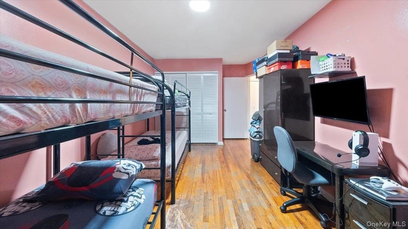 Welcome to Fordham Terrace! This 2 bedroom is conveniently - photo 6