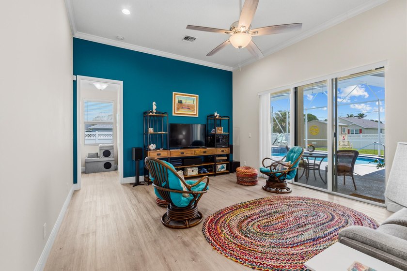 Pool home in the desirable Torino area with no HOA! This - photo 8