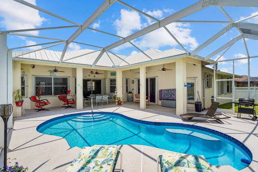 Pool home in the desirable Torino area with no HOA! This - photo 10