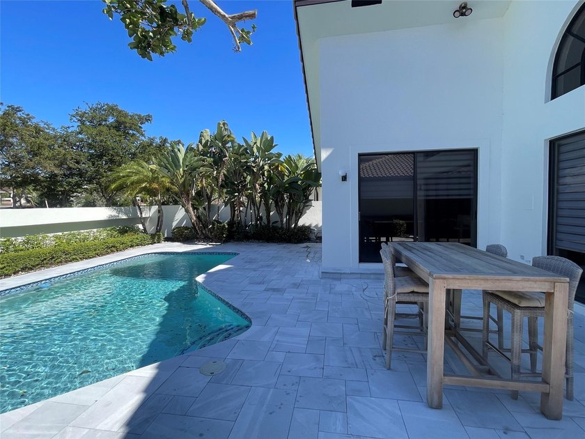 GREAT INVESTMENT. TENANT OCCUPIED. DO NOT DISTURB TENANT. This - photo 3