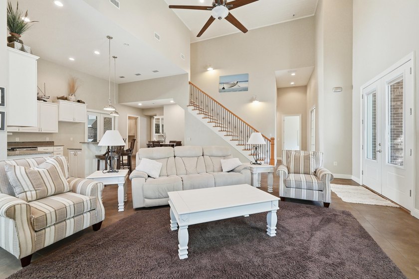 Custom-built home with flexible living space, oversized 3-car - photo 20