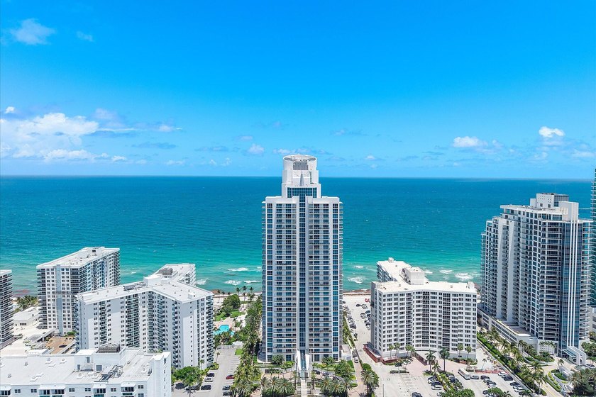 Motivated Seller!! BEST PRICE $$$ for a 3 bedroom in the - photo 5