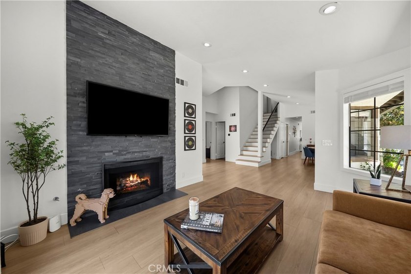 Welcome to this Completely Remodeled 3-bedroom, 3-bathroom home - photo 3