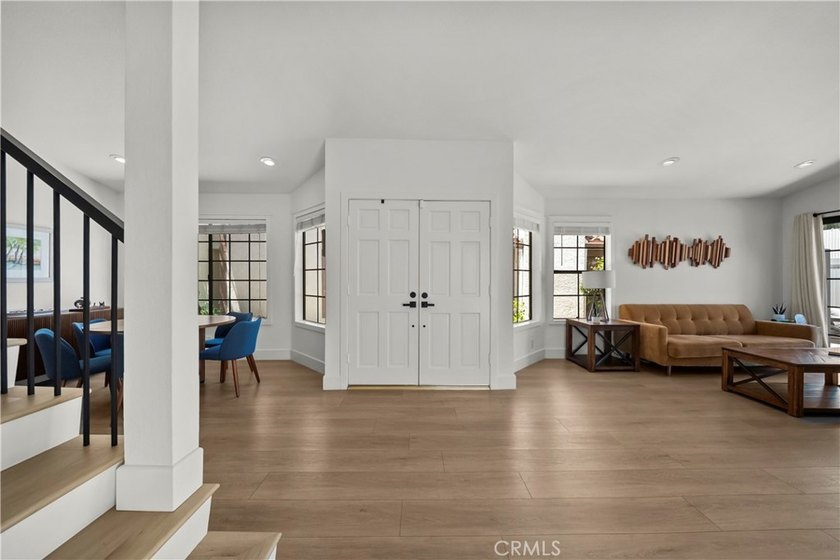 Welcome to this Completely Remodeled 3-bedroom, 3-bathroom home - photo 4