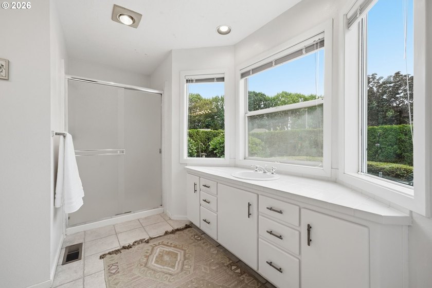 Wonderful detached home in the desirable Charbonneau Country - photo 27