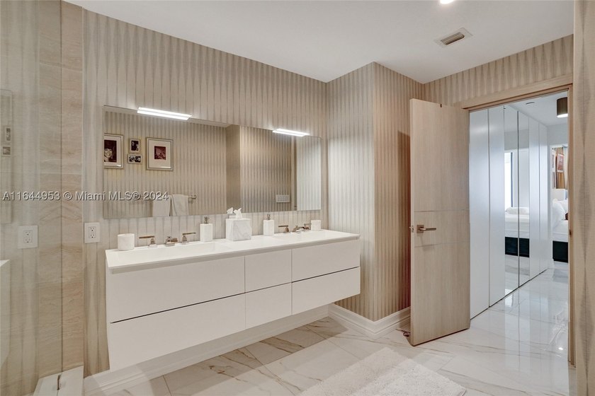 SPECTACULAR, FULLY REMODELED 2 STORY PENTHOUSE HOME OVERLOOKING - photo 40