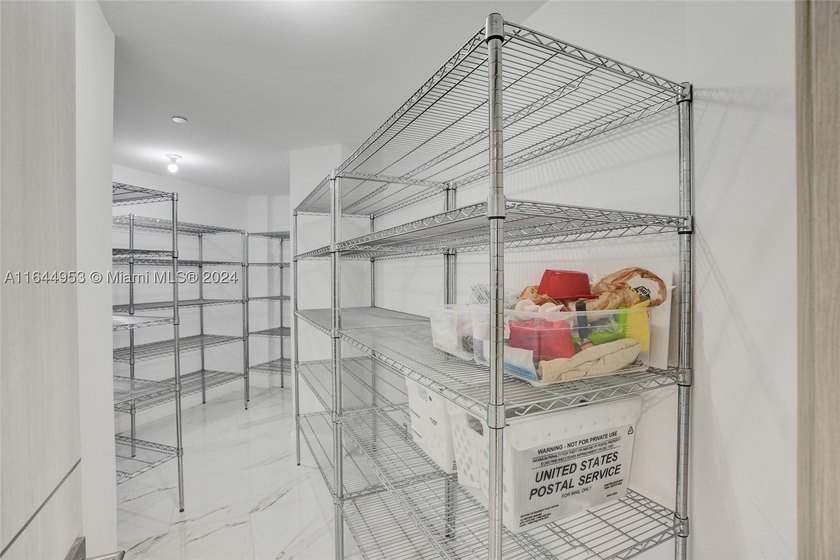 SPECTACULAR, FULLY REMODELED 2 STORY PENTHOUSE HOME OVERLOOKING - photo 45