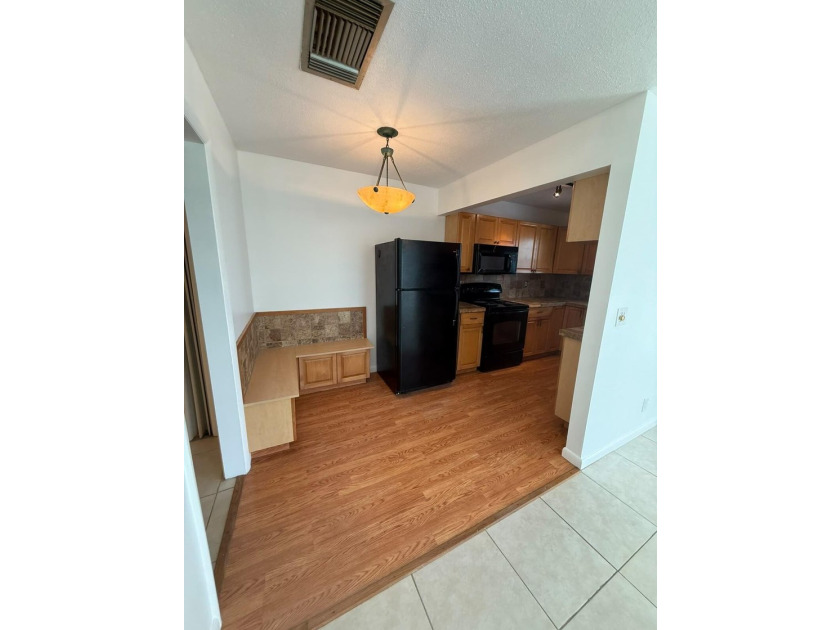Welcome to this 1 bedroom, 1-bathroom condo located in Kentwood - photo 10