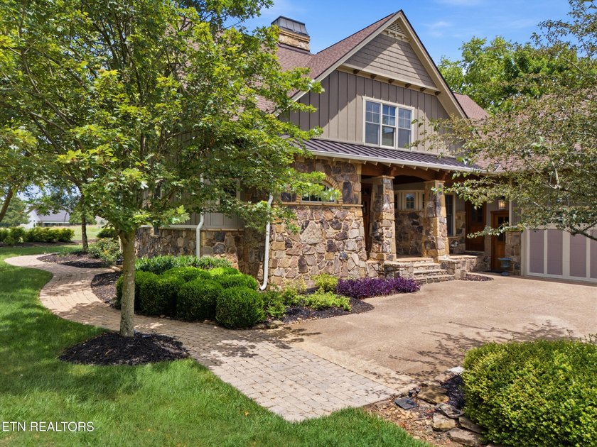 Welcome to 593 Old Barn Lane, a distinguished Craftsman - photo 3