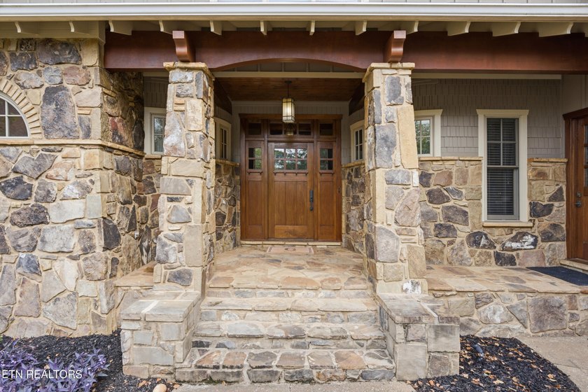 Welcome to 593 Old Barn Lane, a distinguished Craftsman - photo 5