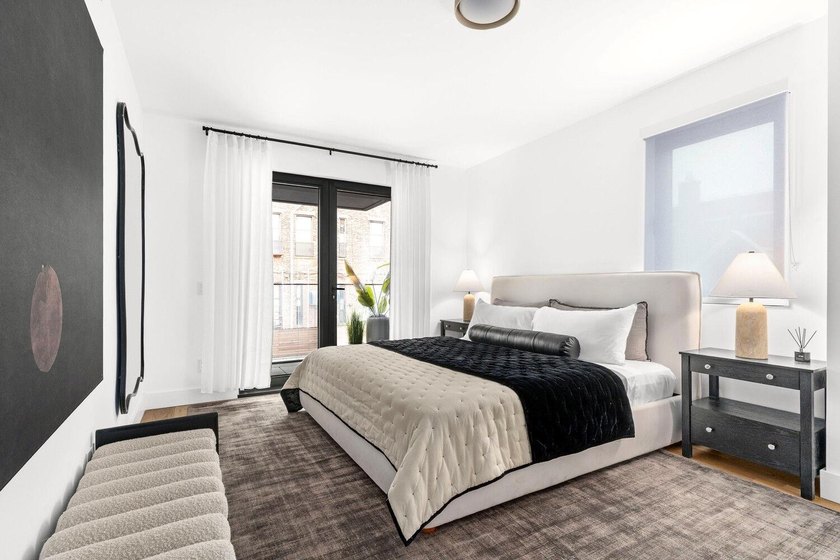 Light, warmth, and design intention converge in this Park Slope - photo 5