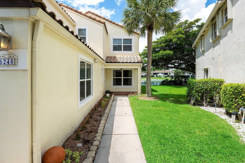 Don't miss this exceptional Parkland home. Move-in ready - photo 3