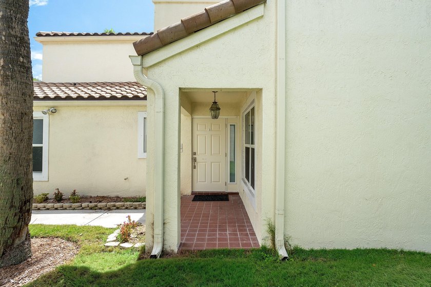 Don't miss this exceptional Parkland home. Move-in ready - photo 4
