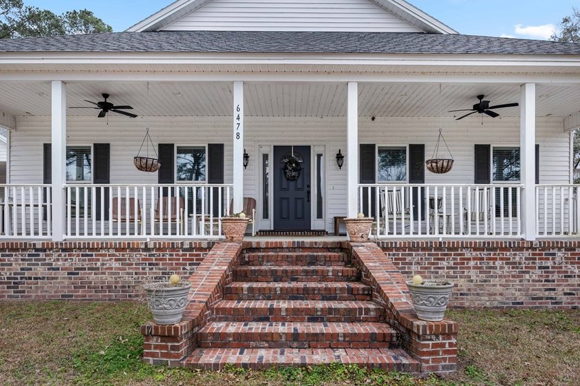 Perfectly maintained, like-new two-bedroom, two-bath home - photo 7