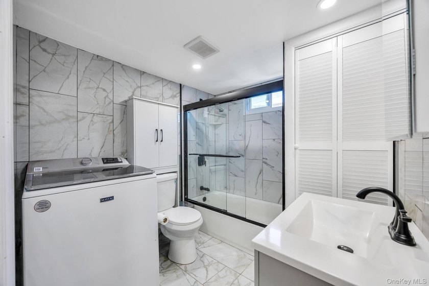 Welcome to this beautifully maintained 2-bedroom, 1-bath mobile - photo 20