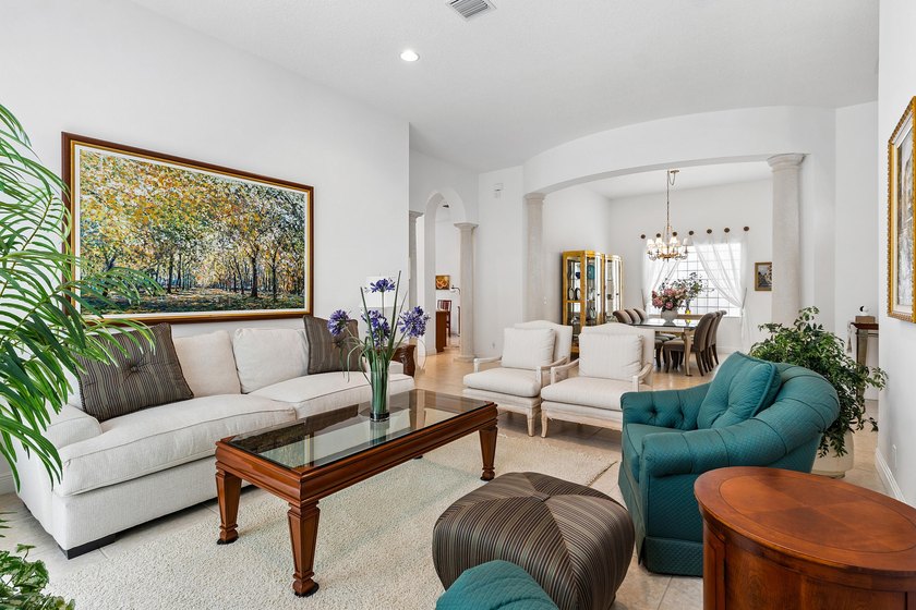 This Southern Exposure 3-bedroom, 2.5-bathroom residence on an - photo 5