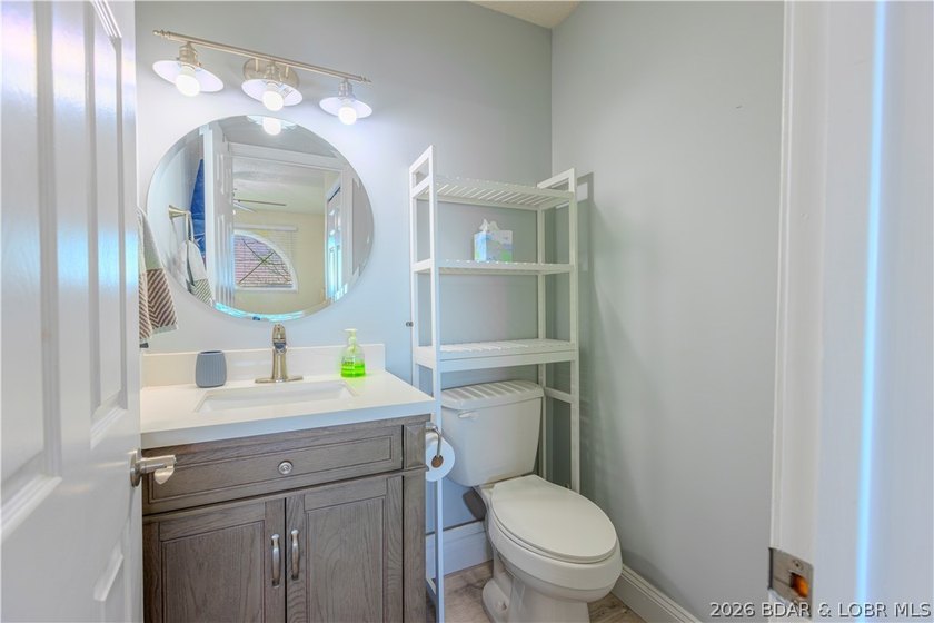 This beautifully updated 2-bdrm, 1.5-bath condo at Steeple Ridge - photo 14