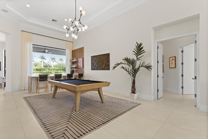 Welcome to this exceptional lakefront residence in the - photo 7