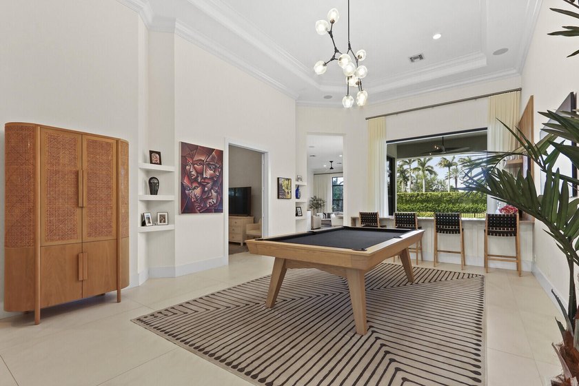 Welcome to this exceptional lakefront residence in the - photo 9