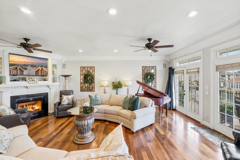 Welcome to luxury coastal living in the highly sought-after - photo 21